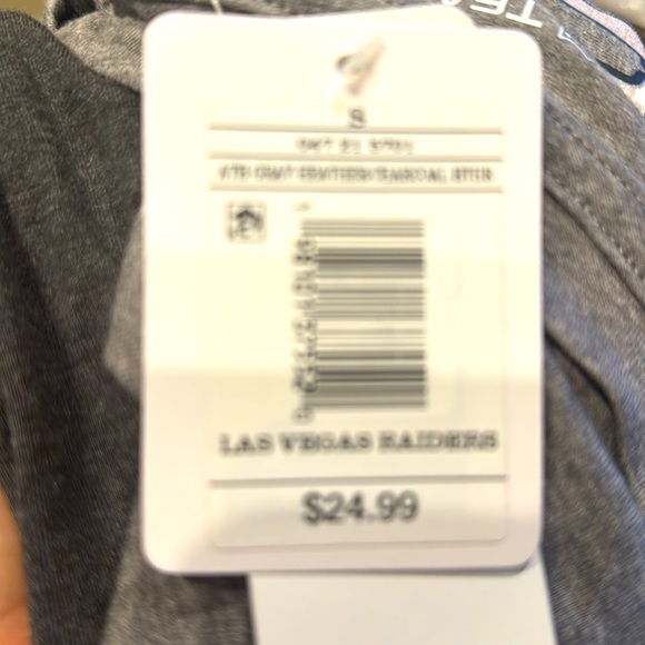 Women's Gray Short Sleeve Crew Neck NFL Licensed Las Vegas Raiders Shirt sz S - Picture 5 of 7